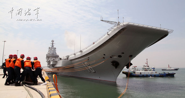 遼寧艦赴南海海域開展科研試驗和訓(xùn)練