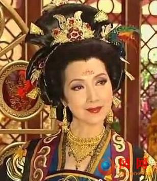 大媽秀腹肌驚呆網(wǎng)友 娛樂圈不老女神大盤點(diǎn)/圖
