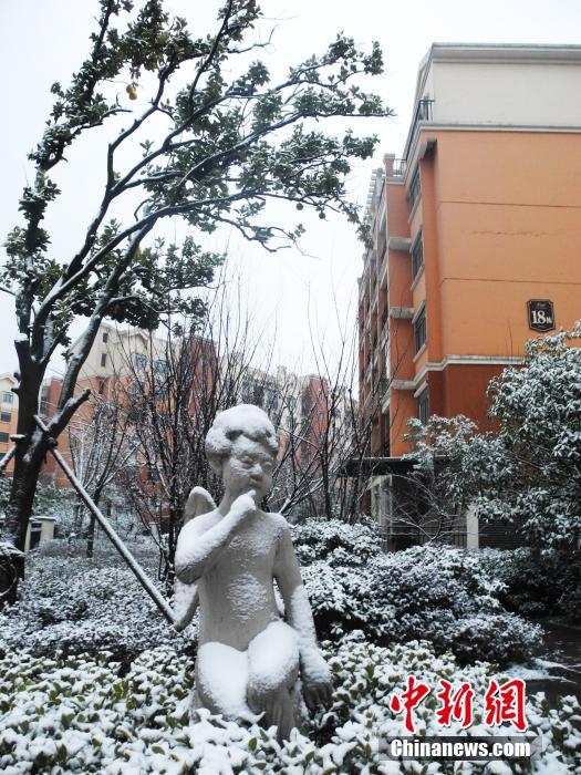 全國(guó)多地迎來2014年第一場(chǎng)降雪