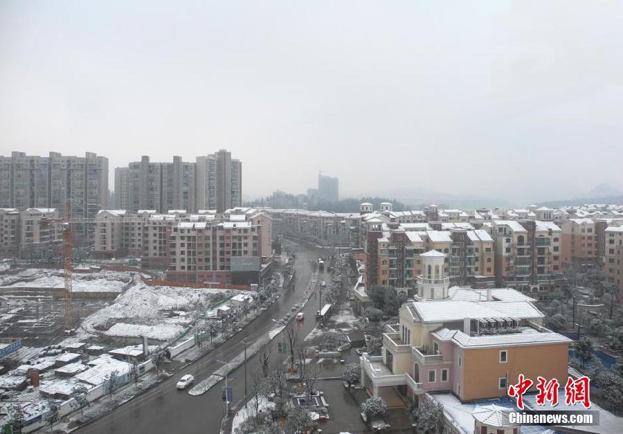全國(guó)多地迎來(lái)2014年第一場(chǎng)降雪