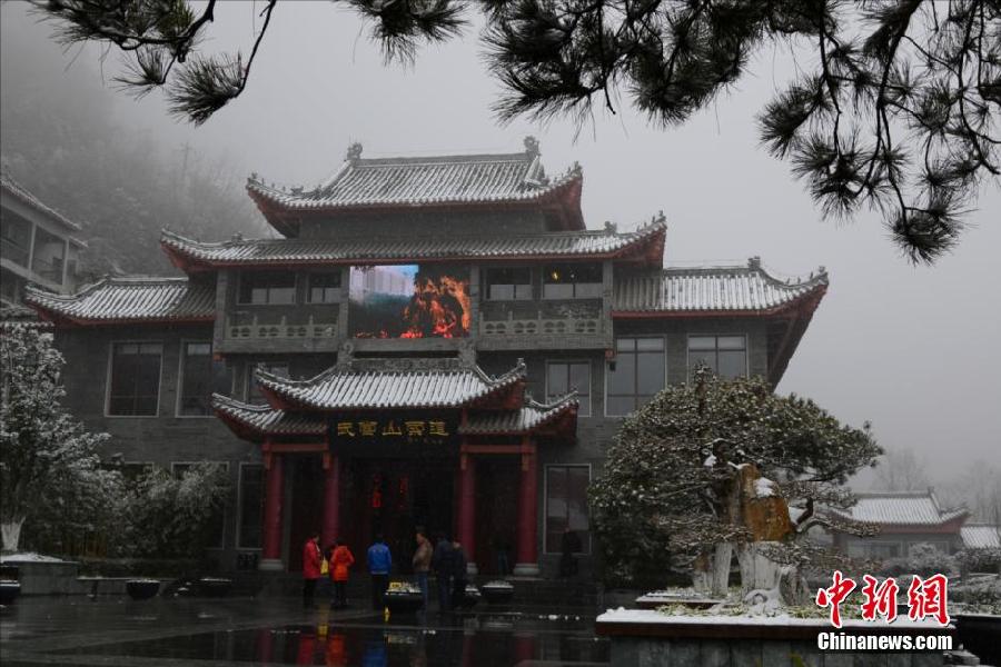 全國(guó)多地迎來2014年第一場(chǎng)降雪