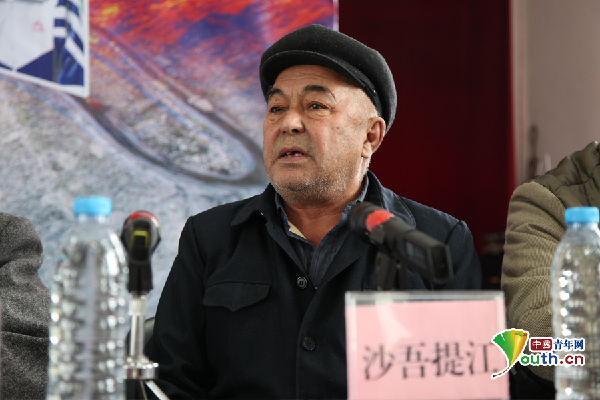 西部因我而精彩 青春榜樣面對(duì)面活動(dòng)走進(jìn)新疆富蘊(yùn)礦區(qū)