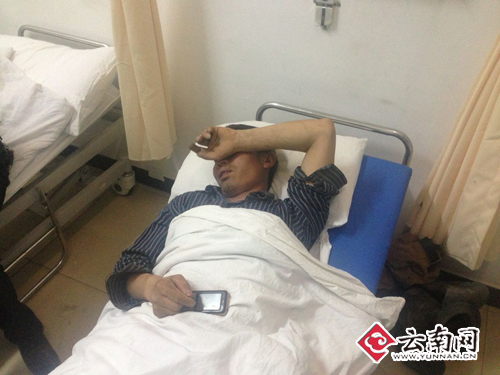 昆明跑馬山殯儀館一在建工地發(fā)生垮塌 致1人死亡10人受傷（組圖）