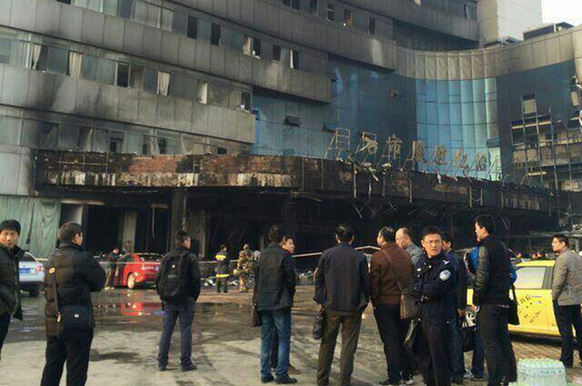 湖北黃石市二醫(yī)院住院部發(fā)生火災 已有4人死亡