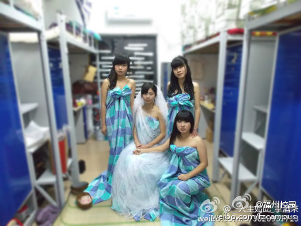 福州女大學生拍床單“婚紗”照 網(wǎng)友狂點贊(圖)