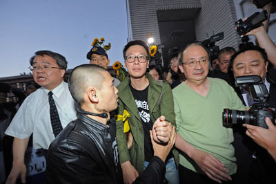 臺灣2名反服貿(mào)學生帶頭人挨告19案 王金平也被告