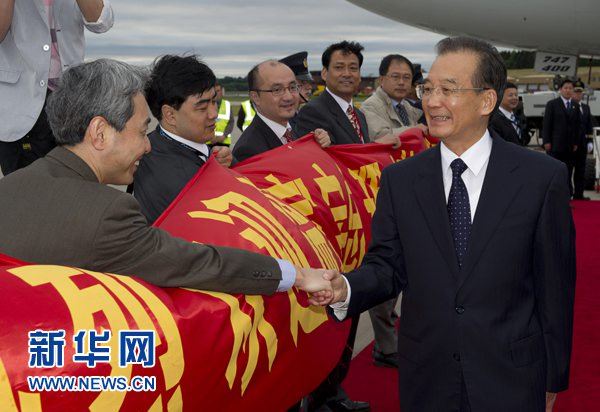 溫家寶抵達(dá)伯明翰對(duì)英國(guó)進(jìn)行正式訪(fǎng)問(wèn)