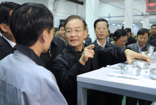 扎實工作 穩(wěn)中求進——溫家寶總理在江蘇省考察