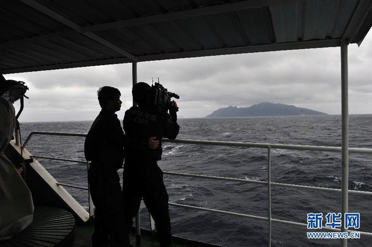 中國(guó)記者進(jìn)釣魚島3海里海域拍攝島嶼全貌（組圖）
