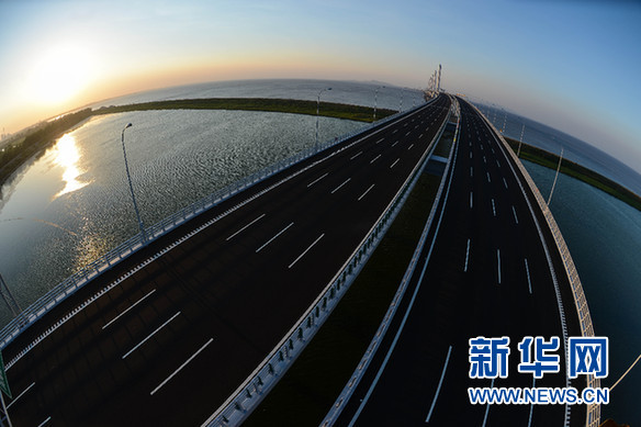 在穩(wěn)中求進(jìn)中營造我國轉(zhuǎn)型升級(jí)良好環(huán)境