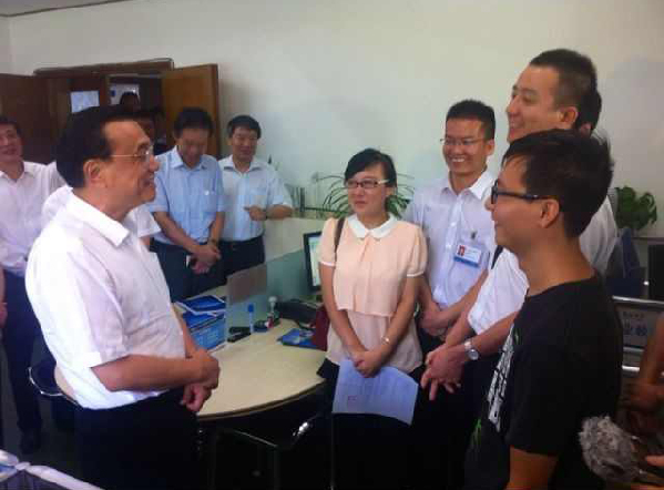李克強(qiáng)：大學(xué)生既要創(chuàng)新也要敢于創(chuàng)業(yè) 要有“雙創(chuàng)”精神