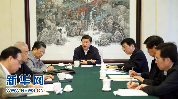 中共中央政治局常委到第一批黨的群眾路線教育實(shí)踐活動(dòng)聯(lián)系點(diǎn)出席指導(dǎo)專題民主生活會