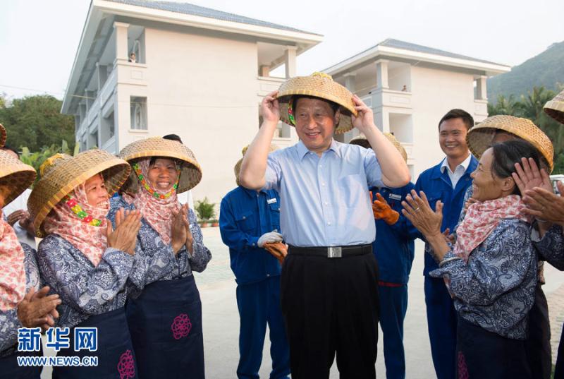 中國(guó)日?qǐng)?bào)網(wǎng)年終特別策劃：2013年，習(xí)近平的中國(guó)足跡[組圖]