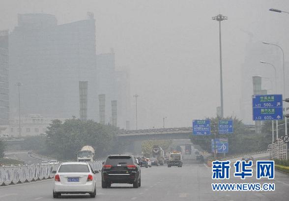 環(huán)保部與31個省（區(qū)、市）簽署《大氣污染防治目標(biāo)責(zé)任書》