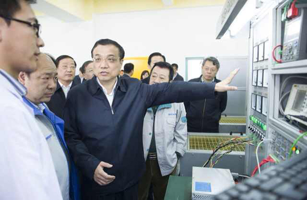 李克強考察沈陽企業(yè)：關(guān)心治霾技術(shù) 建議給科技人員股權(quán)