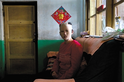山西女孩赴韓國(guó)整容 12項(xiàng)手術(shù)無(wú)一項(xiàng)成功