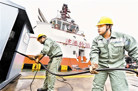 輪船?？坑冒峨?一艘船減排量等同于50萬輛汽車
