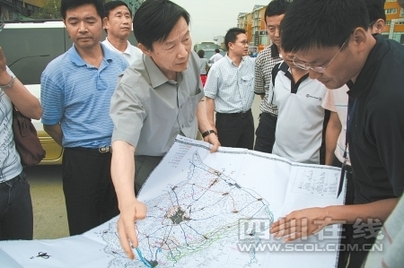 住房和城鄉(xiāng)建設部副部長仇保興:四川災后重建是超越式的重建
