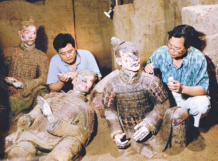 秦俑1號(hào)坑3次發(fā)掘獲進(jìn)展 彩繪秦俑膚色各不同