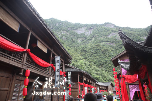 《天仙配后傳》大覺山開機 產(chǎn)后曹穎辣媽亮相