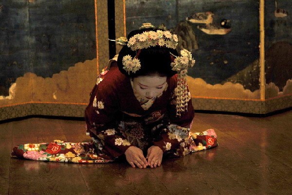 日本京都“花街”藝妓新年開(kāi)門(mén)接客