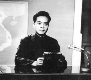 趙忠祥羅京白巖松 央視主播年輕照曝光！