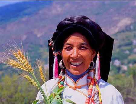 探秘四川神秘女王谷 一女可嫁多夫奇葩習(xí)俗