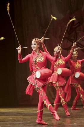 “文化中國(guó)·辛亥百年”赴北美藝術(shù)團(tuán)在溫哥華首演