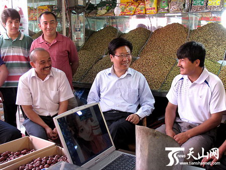 張春賢治疆一年間：在挑戰(zhàn)中把握機(jī)遇