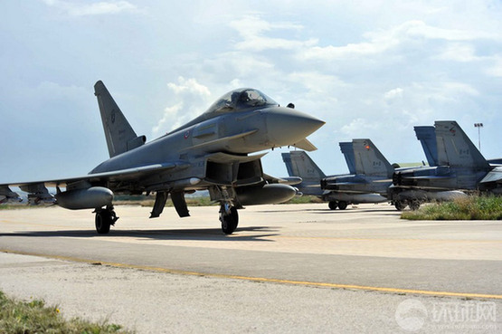 誰“擊落”了機(jī)皇F-22 五代機(jī)被打得滿地找牙