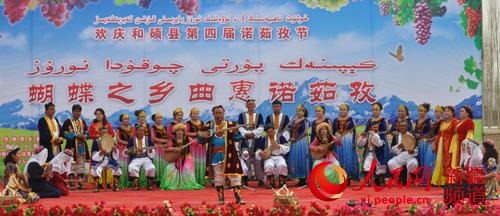 新疆和碩縣慶祝諾茹孜節(jié) 上演斗狗斗雞精彩民間活動(圖)