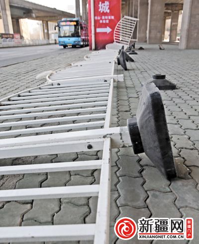 烏魯木齊大風(fēng)天造成4條10千伏配網(wǎng)線路跳閘