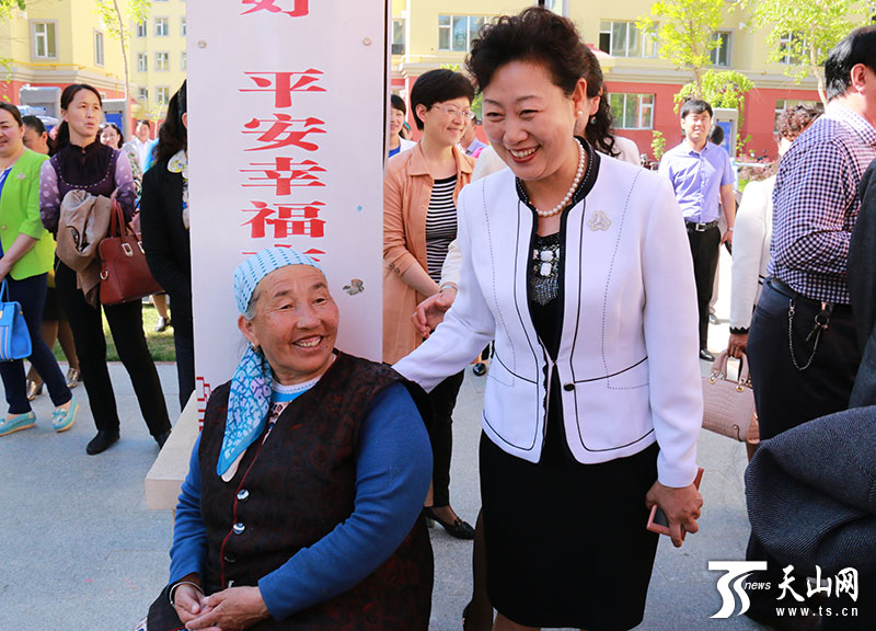 侯漢敏赴阿勒泰地區(qū)布爾津縣調(diào)研