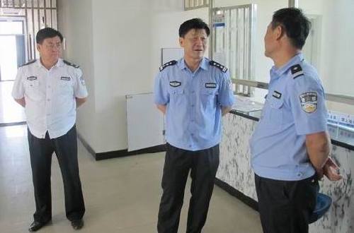 奎屯市民8天上交自制手槍3支、子彈480發(fā)、管制刀具60把 貫徹落實兩個《通告》成效顯著