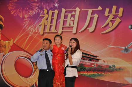昆鐵警方系列文體活動(dòng)隆重紀(jì)念建國(guó)62周年華誕