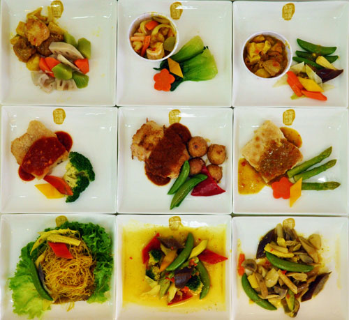 東航云南公司精心準(zhǔn)備國際航班餐食服務(wù)南博會(huì)