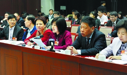 浙江代表團(tuán)審議兩高報告