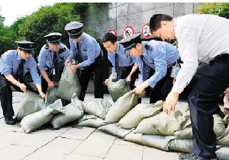 三輪暴雨持續(xù)襲浙 各地保生產(chǎn)防水患