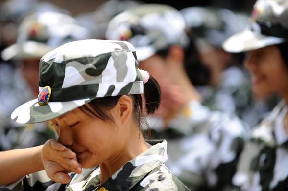 新生軍訓(xùn)“第一課”