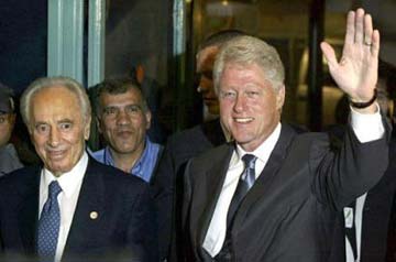 Peres wishes for mideast peace on 80th birthday