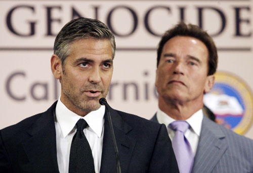 George Clooney presents Schwarzenegger's legislation signing