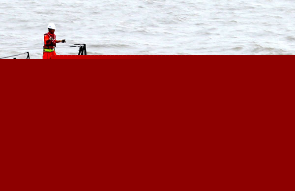 Air-sea rescue exercise held in Shanghai