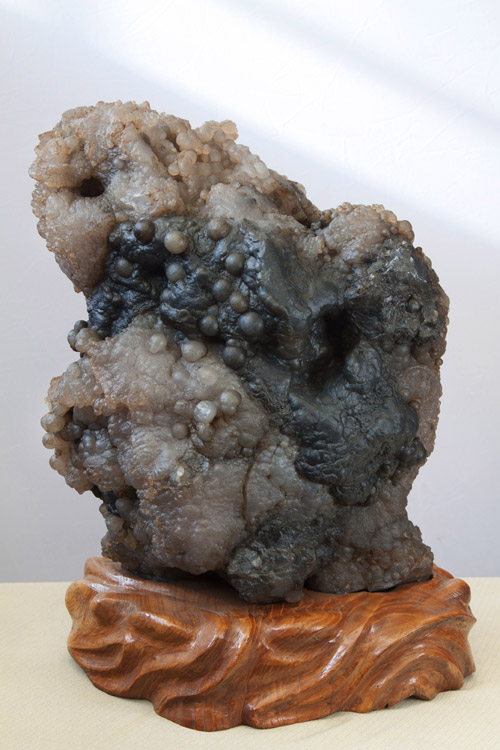 Arts of rare stones