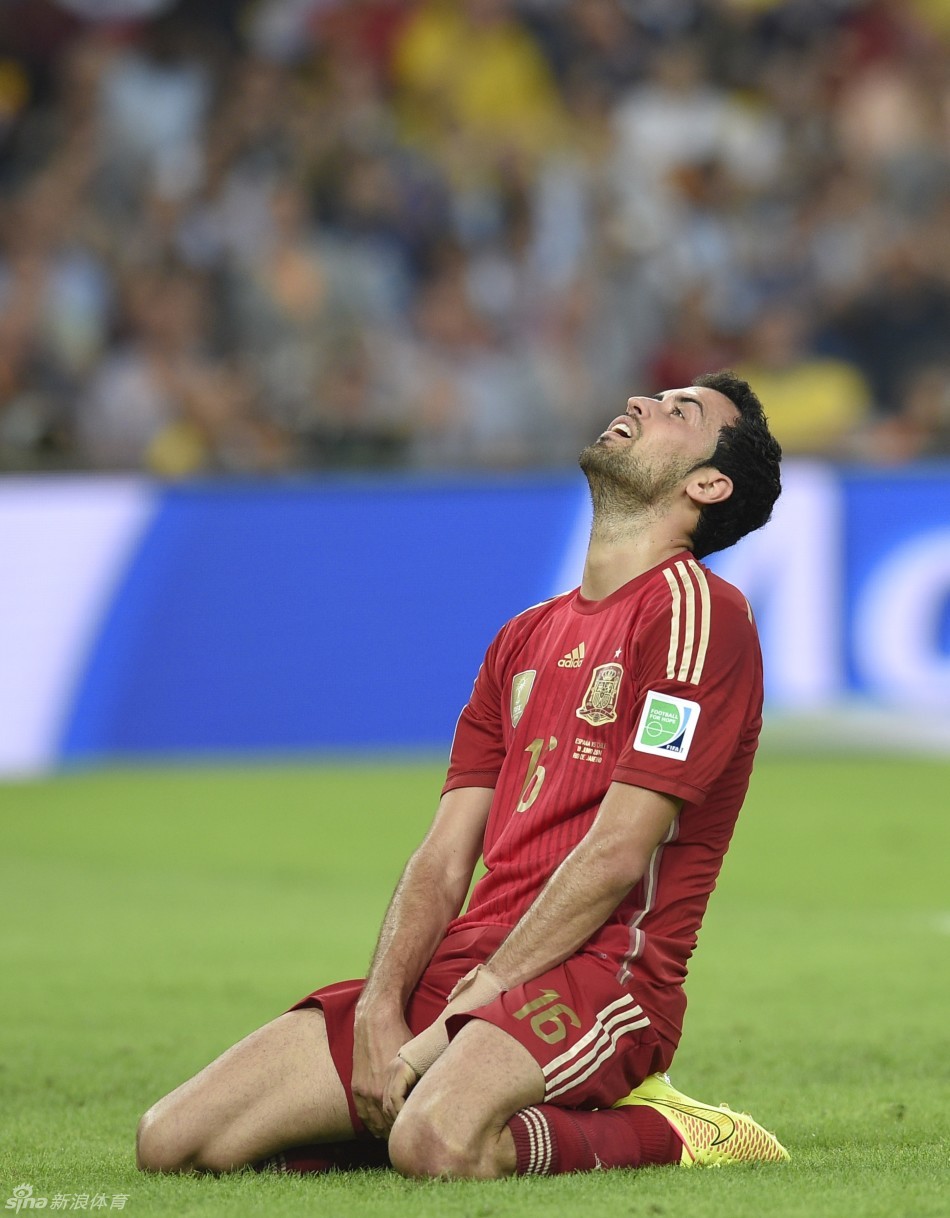 衛(wèi)冕冠軍西班牙出局悲催沮喪
