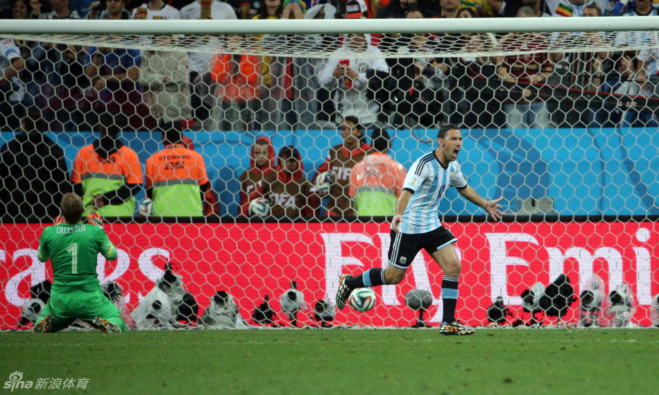 阿根廷點(diǎn)球大戰(zhàn)4比2淘汰荷蘭