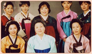 經(jīng)濟萎靡 韓國“三世同堂”大家庭再流行