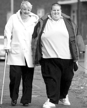 英國(guó)25歲肥男因胖致死