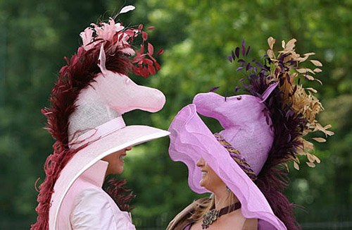 英國皇家阿斯科特賽馬會帽子創(chuàng)意無限