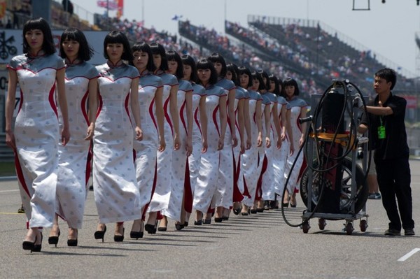 一流風景線 性感惹火的賽車女郎【組圖】