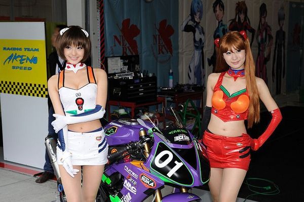 一流風(fēng)景線 性感惹火的賽車(chē)女郎【組圖】